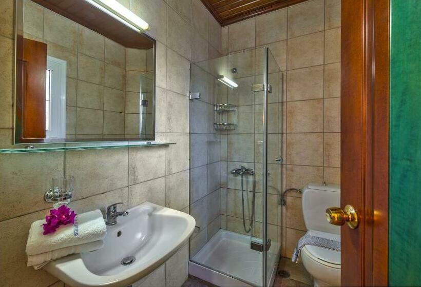 هتل Castle Suites