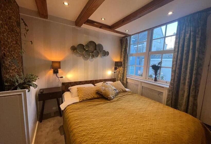צימר The Enlightened House Luxury Suites