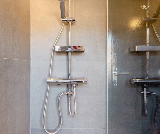 צימר The Enlightened House Luxury Suites