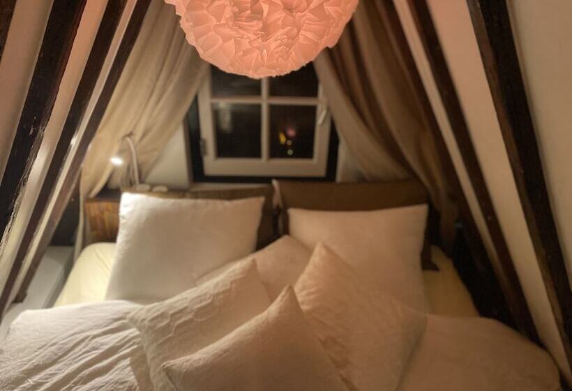 צימר The Enlightened House Luxury Suites