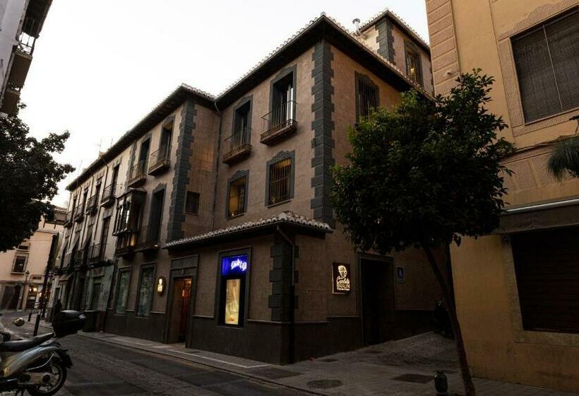 Hostel Carlota Braun