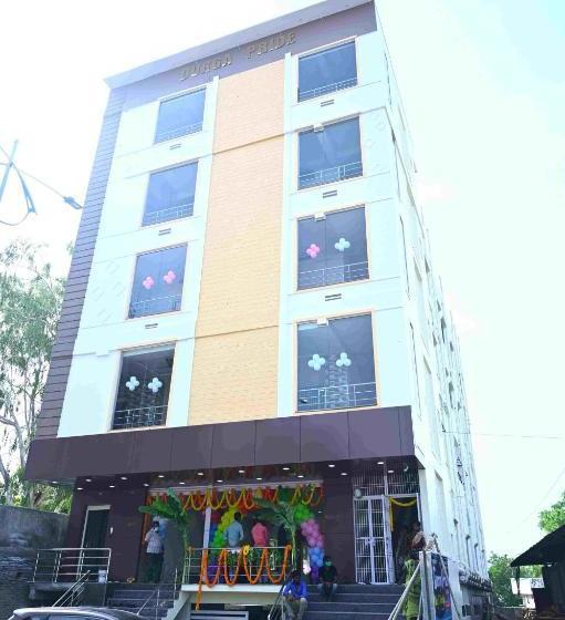 هتل Durga Pride Residency