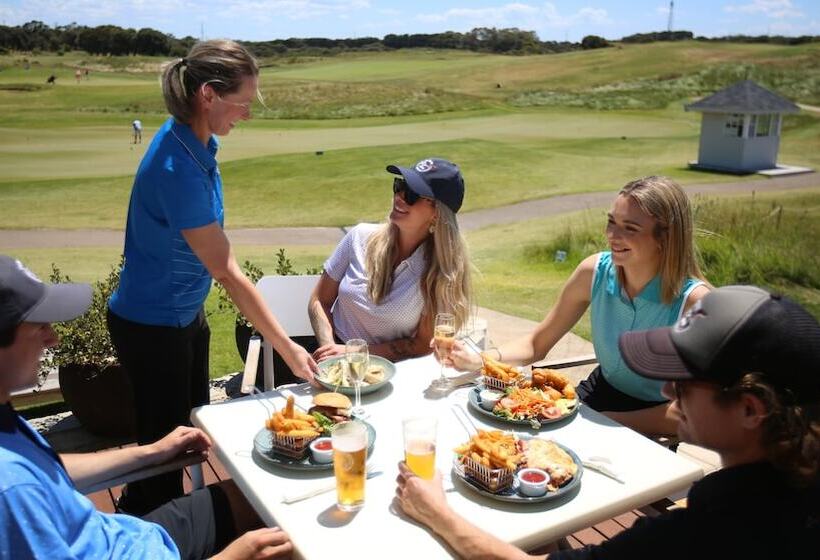 Отель Links Lodge At The Dunes