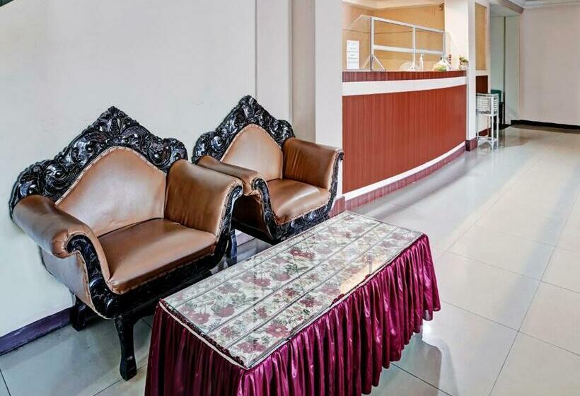 فندق Oyo 90487 Wisma Kuta Karang Baru