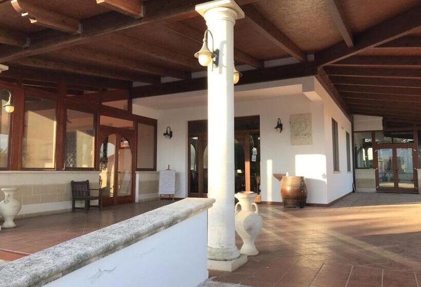 Отель Tenuta Don Monaco   Agriturismo