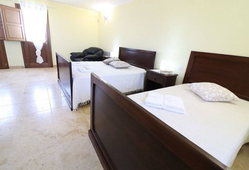 پانسیون B B With Swimming Pool Tenuta Agrumi Del Salento Triple Deluxe Citrus Attic