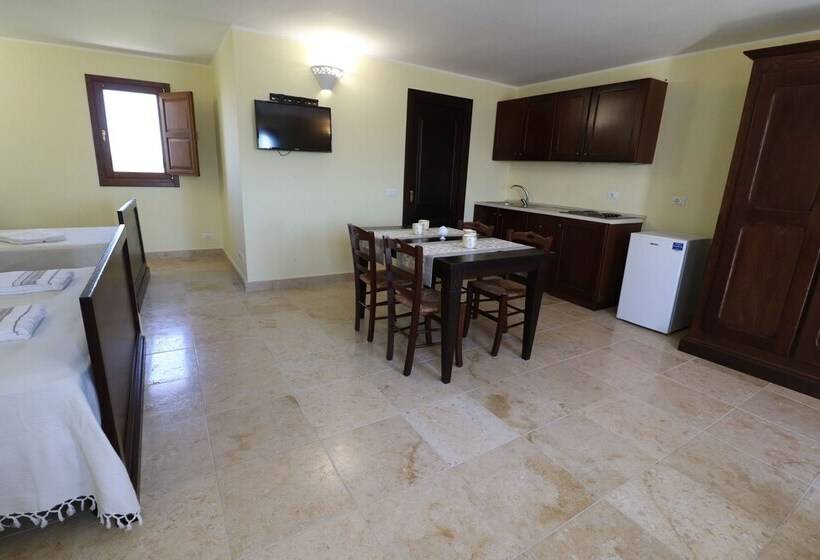 پانسیون B B With Swimming Pool Tenuta Agrumi Del Salento Triple Deluxe Citrus Attic