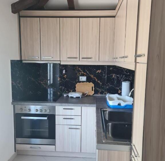 پانسیون Guest House Ilir