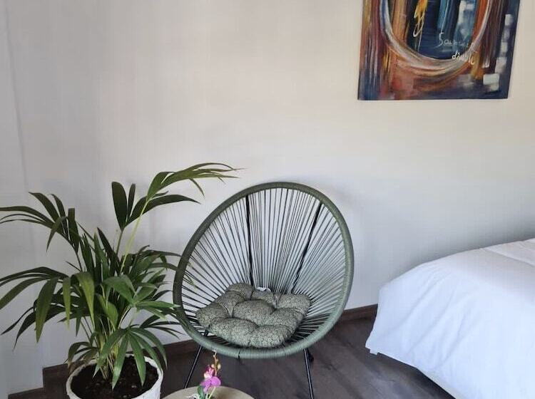 بنسيون Guesthouse Shtëpia Ime