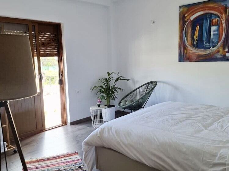 بنسيون Guesthouse Shtëpia Ime