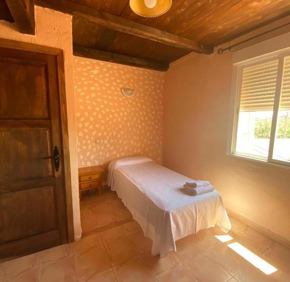 بنسيون Posada Del Cid