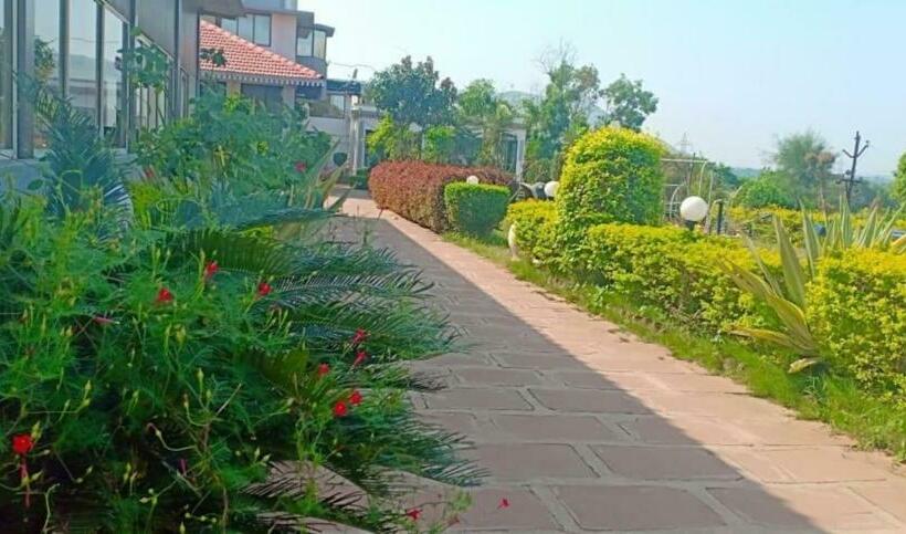 리조트 Complimentary Water Park Igatpuri