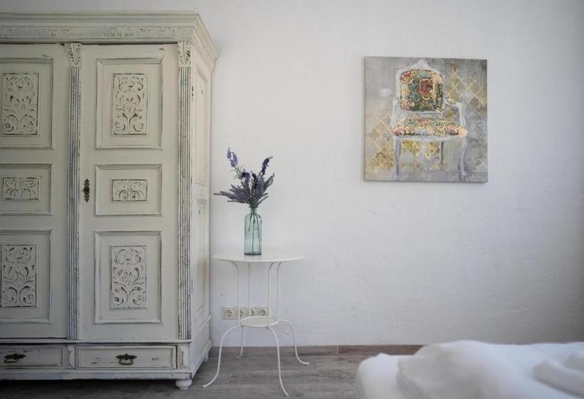 مبيت وإفطار Pajta Apartman és Vendégház