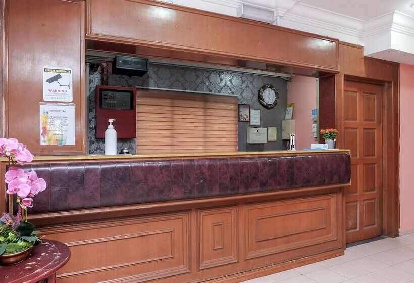 酒店 Oyo 90167  Tiara