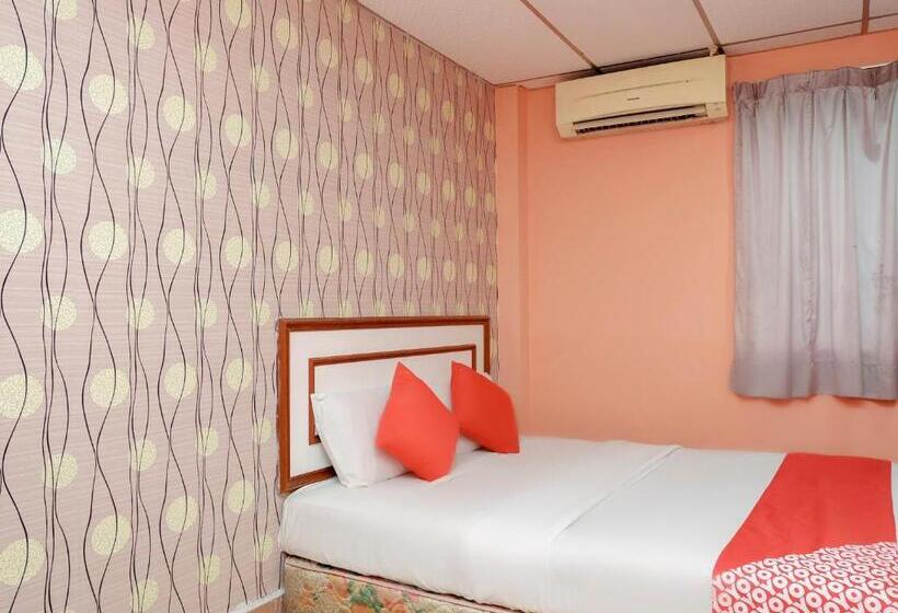 فندق Oyo 90167  Tiara