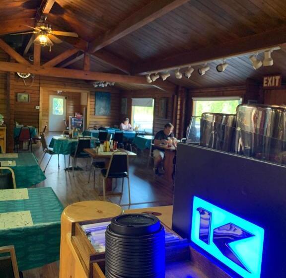 Общежитие Glacier Haven Inn