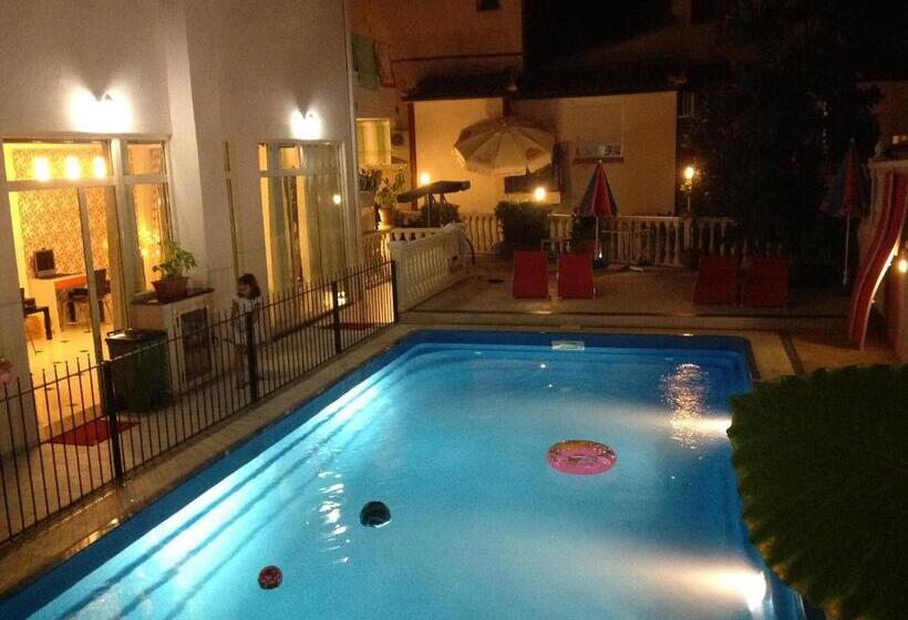 בית מלון כפרי Aurora