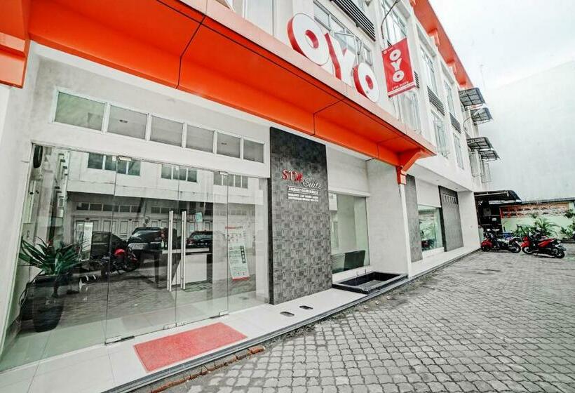 هتل Reddoorz At Jalan Stm Medan 2