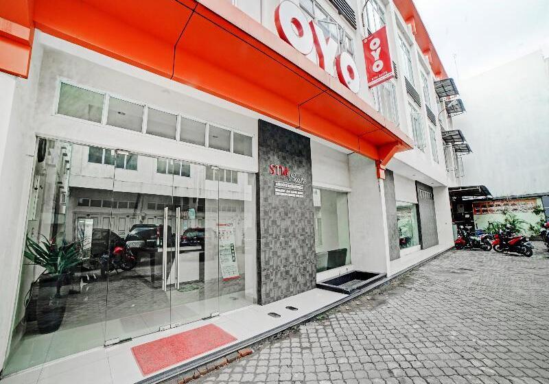 هتل Reddoorz At Jalan Stm Medan 2