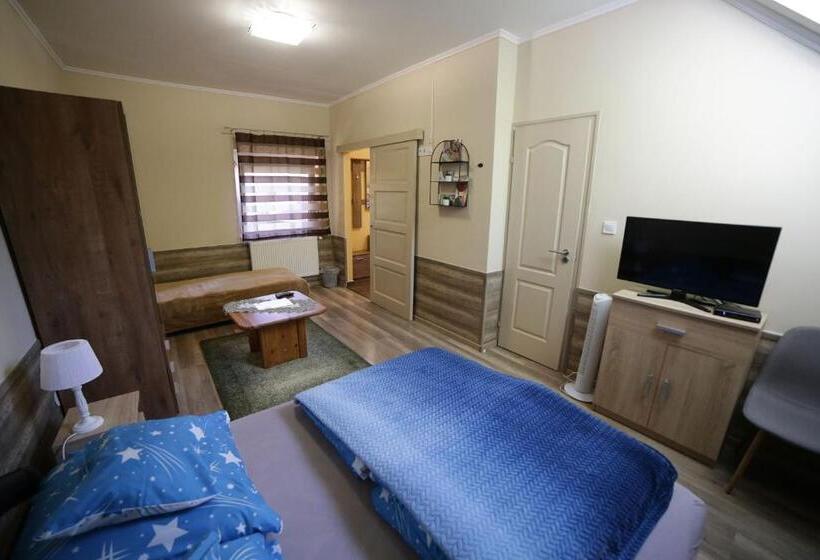 بنسيون Fónagy Apartmanok