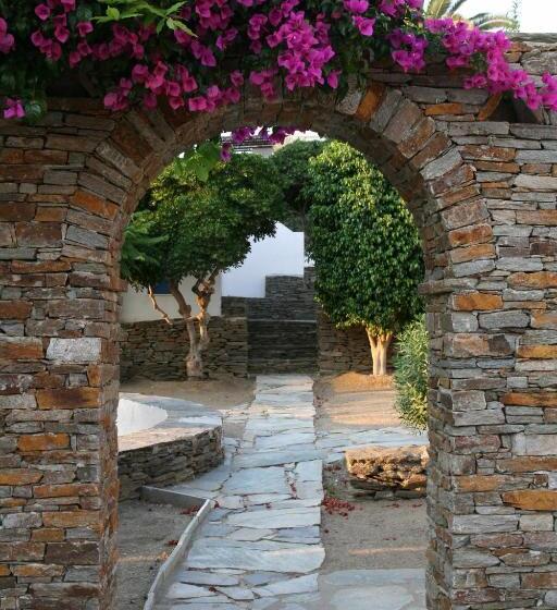 Alexandros Hotel
