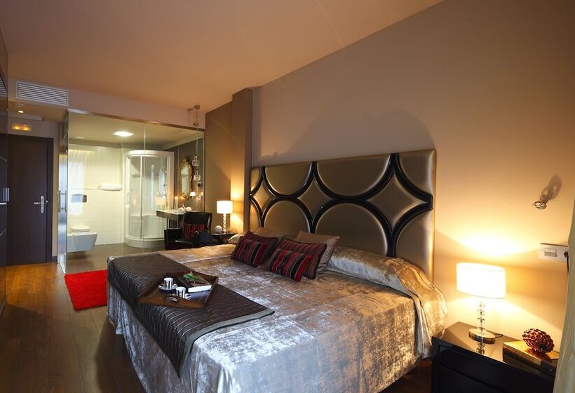 هتل Silken Axis Vigo