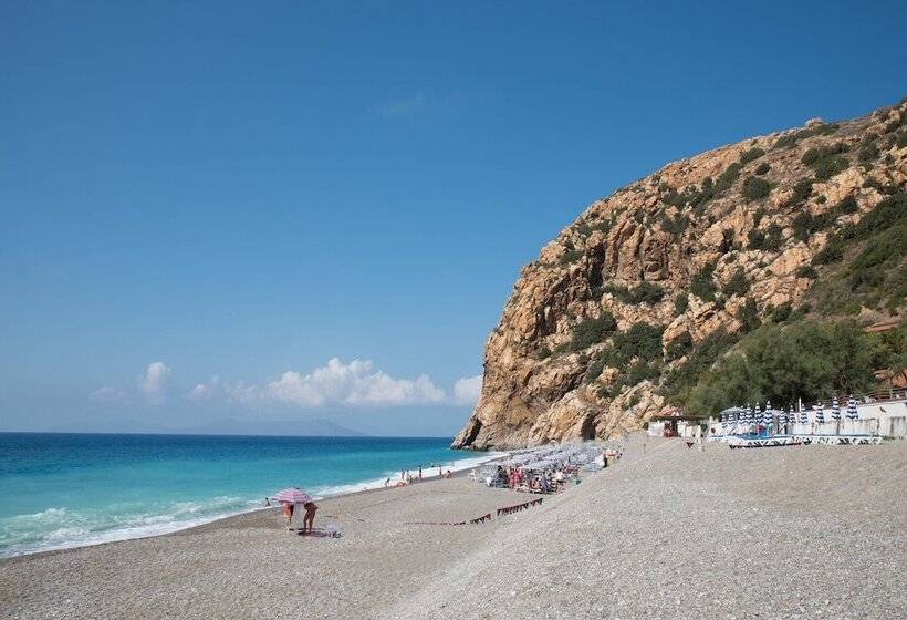 فندق Gh Avalon Sikani