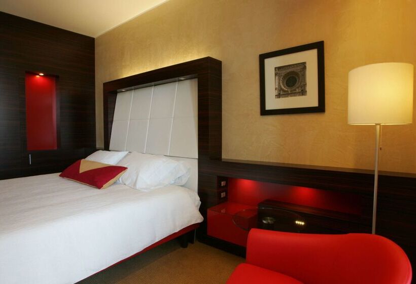 هتل Hilton Garden Inn Lecce