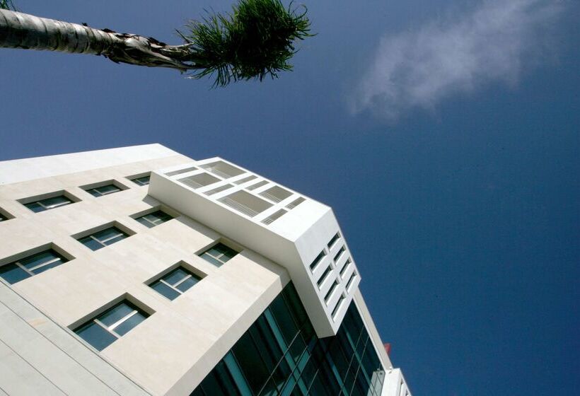 هتل Hilton Garden Inn Lecce