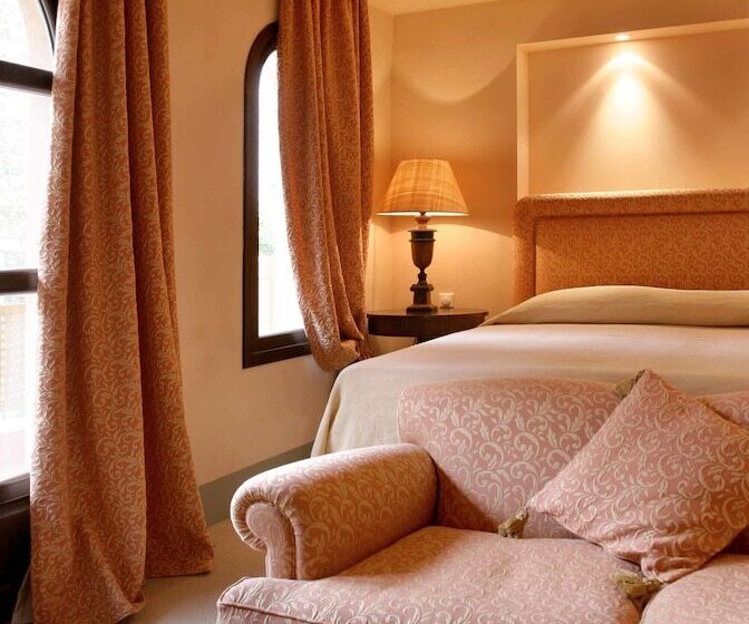 هتل Le Convivial Luxury Suites & Spa