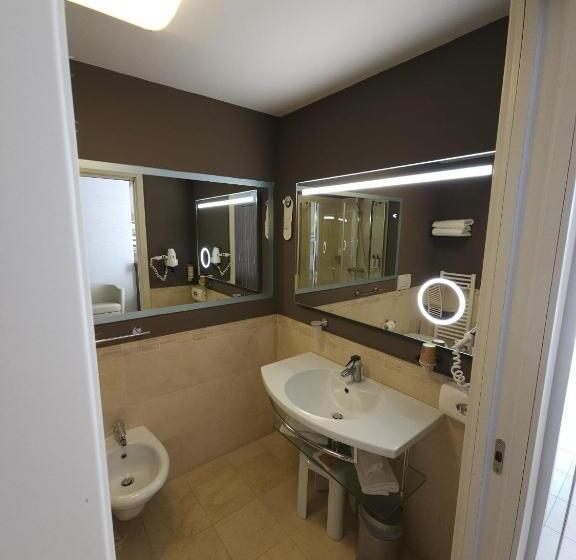 هتل Mercure Rimini Lungomare