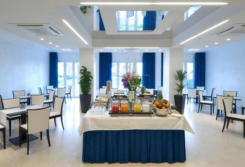 هتل Mercure Rimini Lungomare