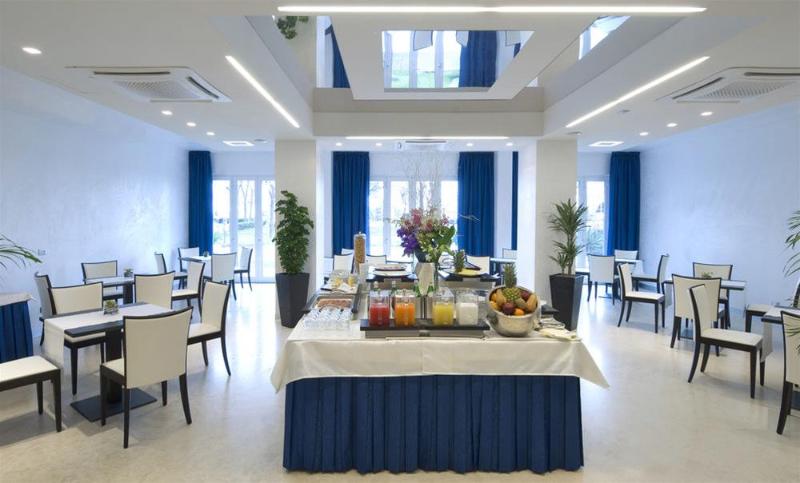 هتل Mercure Rimini Lungomare