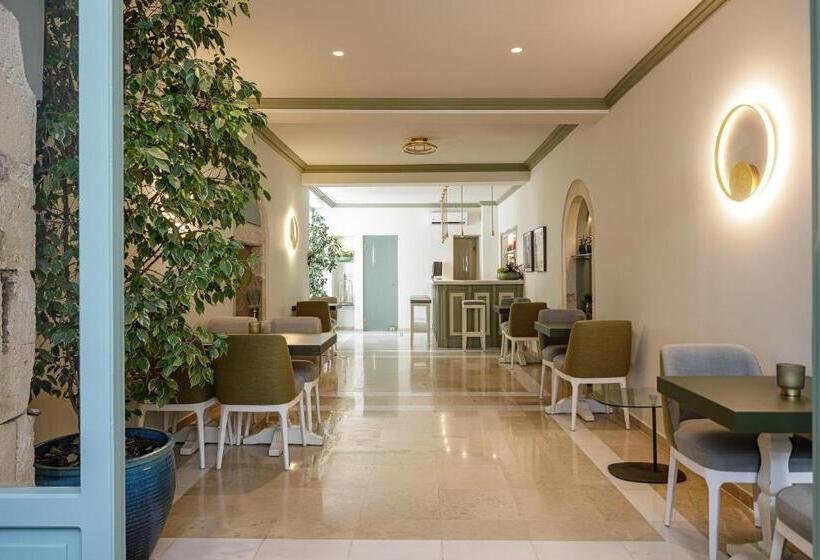 فندق Mythos Suites Boutique