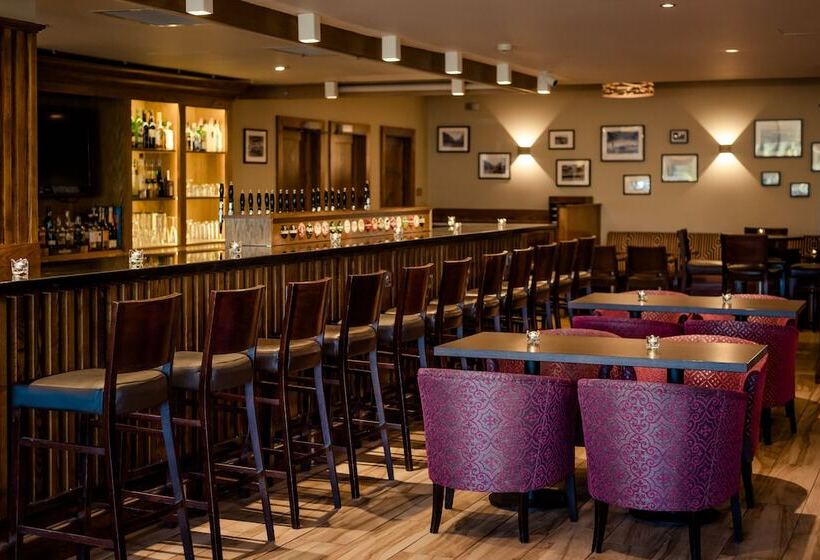 Отель Rochestown Lodge