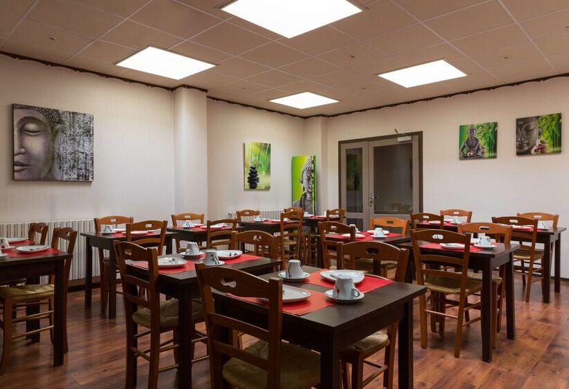 هتل Hôtel L Iroko The Originals City