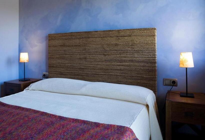 בית מלון כפרי Villaro Del Bosc