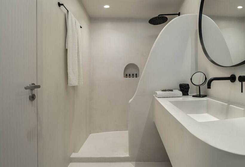 هتل Akra Suites & Spa