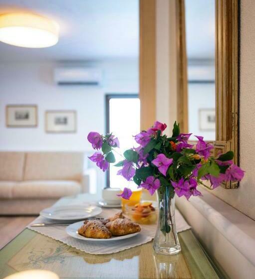 هتل Arathena Rocks