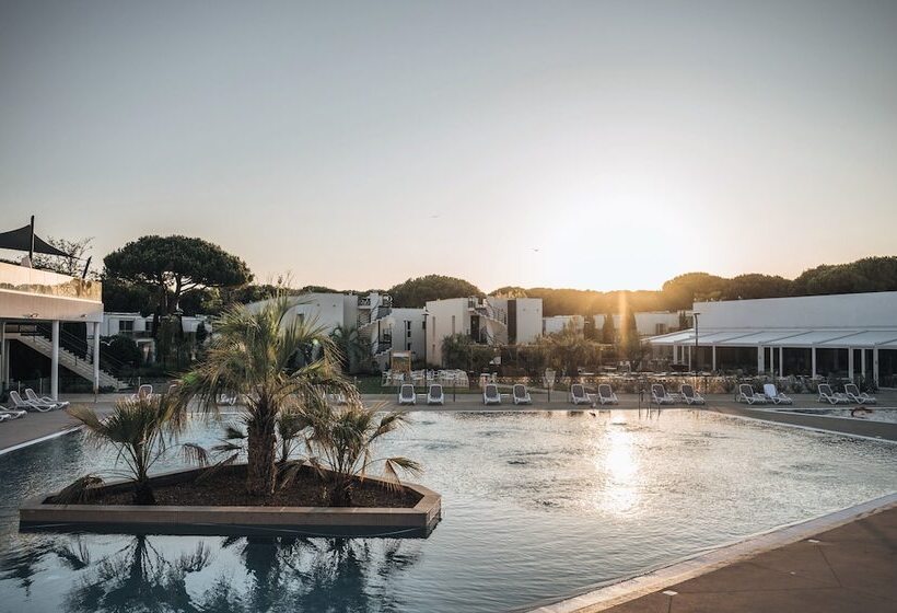 בית מלון כפרי Belambra Clubs Port Camargue   Les Salins