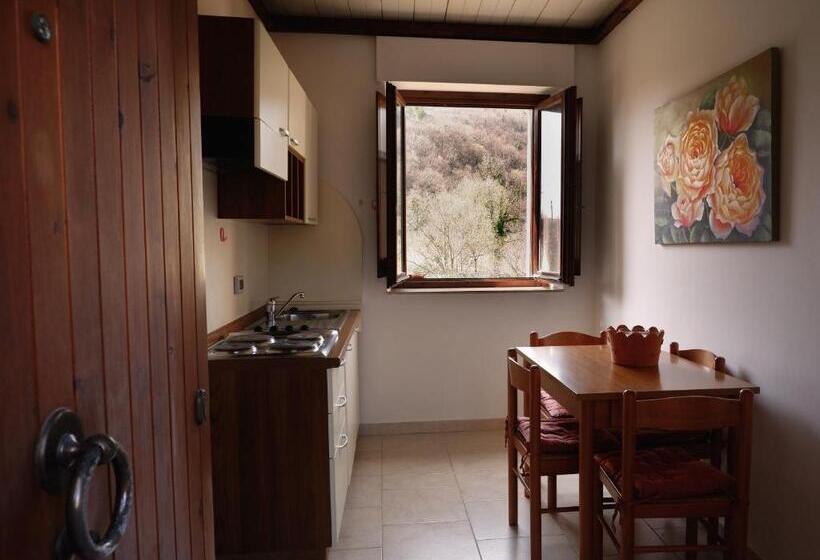 בית מלון כפרי Borgo Antico