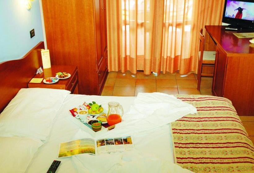 هتل Duca Della Corgna