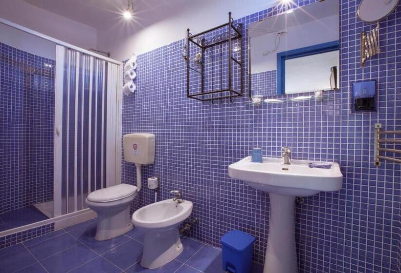 هتل L'oasi Villaggio Albergo