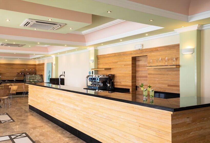 هتل Mitsis Family Village