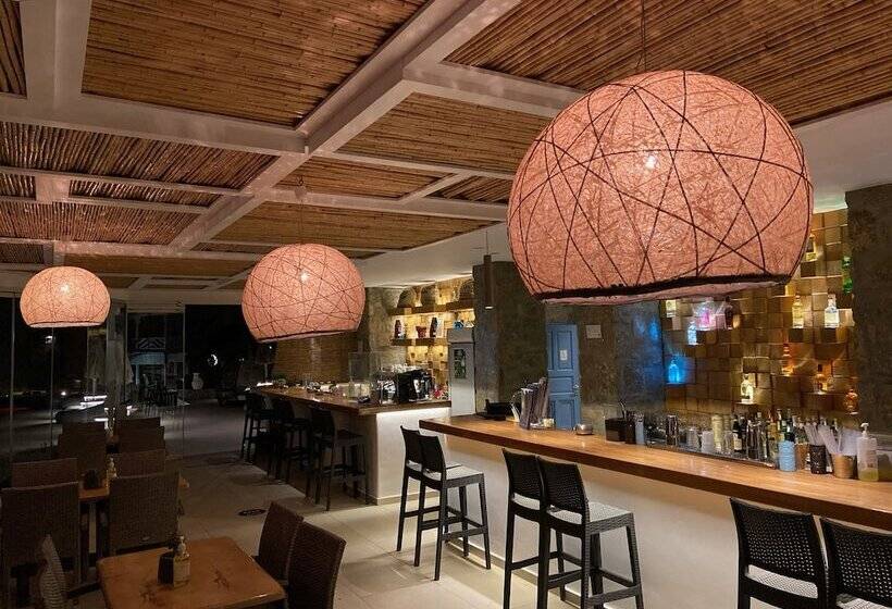 فندق Panormos Village