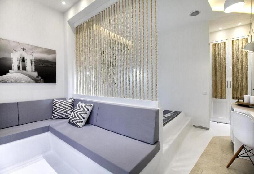 هتل Privee Santorini