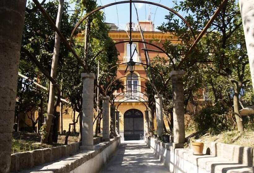 فندق The Secret Garden Relais