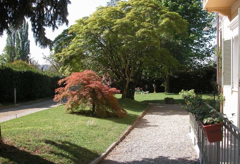 هتل Villa d'Azeglio
