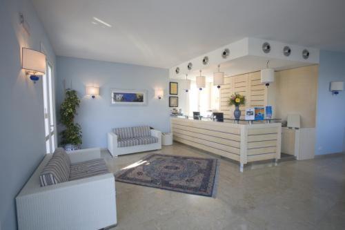 هتل Resort Cala La Luna