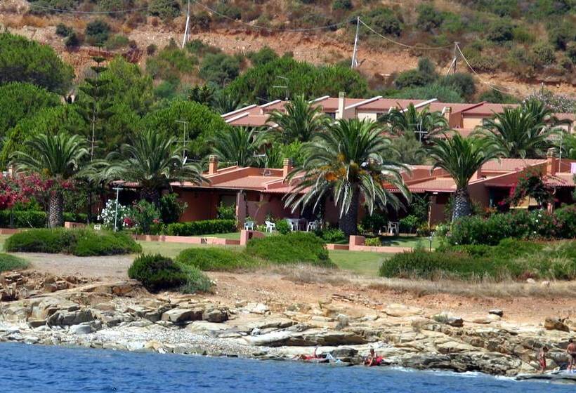 فندق Villaggio Porto Corallo